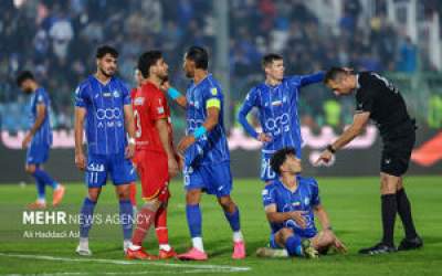 انتقاد از قراردادهای عجیب و نجومی استقلال