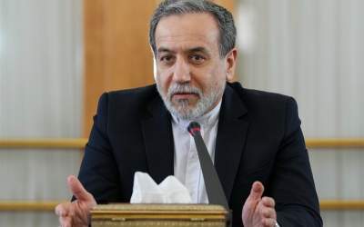 حمله روزنامه کرباسچی به عراقچی