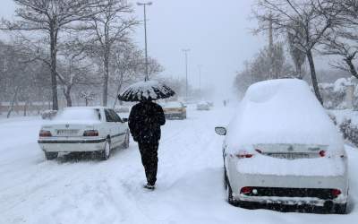 بارش شدید برف در اتوبان نطنز به اصفهان  <img src="https://cdn.jahannews.com/images/video_icon.png" width="16" height="16" border="0" align="top">