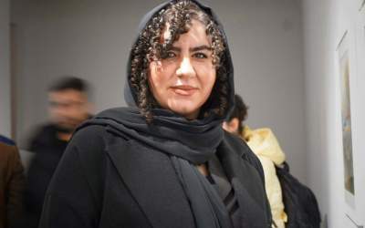 پوشش روناک «نون خ» در یک نمایشگاه