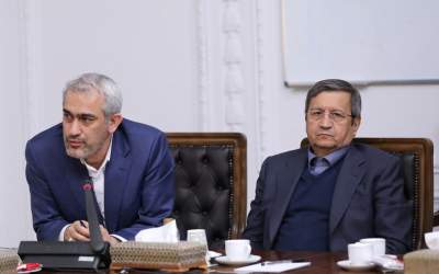 عکس/ همتی در جلسه پزشکیان با فعالان اصناف