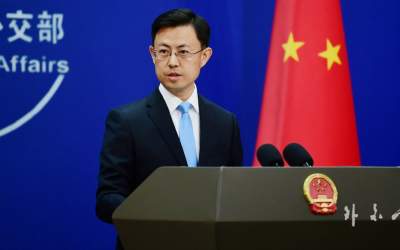 چین: آمریکا فورا مادورو و همسرش را آزاد کند