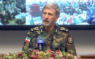 فرمانده کل ارتش: تشدید ادبیات دشمنان را بدون پاسخ نمی‌‎گذاریم