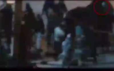 لحظه حمله به بسیجی بی دفاع  <img src="https://cdn.jahannews.com/images/video_icon.png" width="16" height="16" border="0" align="top">