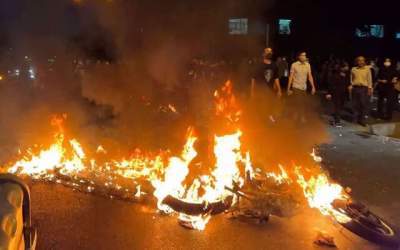 سوزاندن دختران تهرانی در فروشگاه زنجیره‌ای  <img src="https://cdn.jahannews.com/images/video_icon.png" width="16" height="16" border="0" align="top">