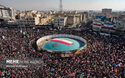 همچنان بر مدار اتحاد مقدس/ خیزش میلیونی تهرانی‌ها علیه تروریست‌ها در میدان انقلاب/ خاطره ۹ دی زنده شد +تصاویر و فیلم  <img src="https://cdn.jahannews.com/images/video_icon.png" width="11" height="10" border="0" align="top">