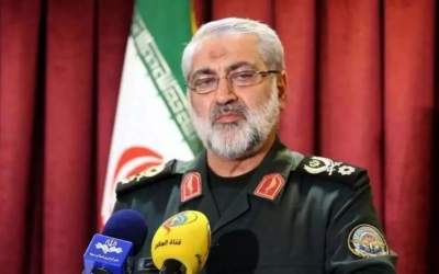 دست تعرض به سمت رهبر انقلاب را قطع می‌کنیم