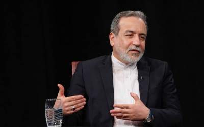 عراقچی خطاب به زلنسکی: جهان از دلقک‌های سردرگم به ستوه آمده است