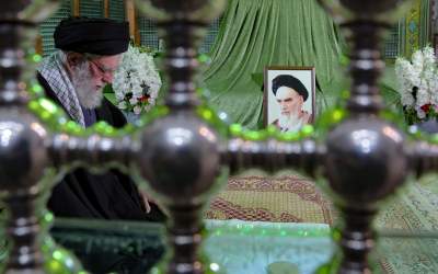 واکنش کاربران ایکس به حضور امروز رهبرانقلاب در مرقد امام راحل/ او فقط از خدا می‌ترسد +تصاویر  