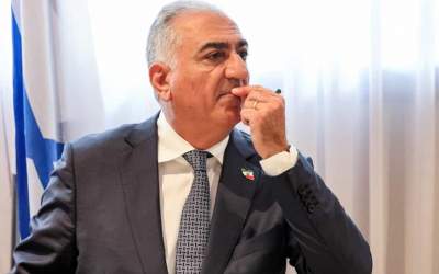 «ای شاه خائن» با نوای میثم مطیعی و مهدی رسولی