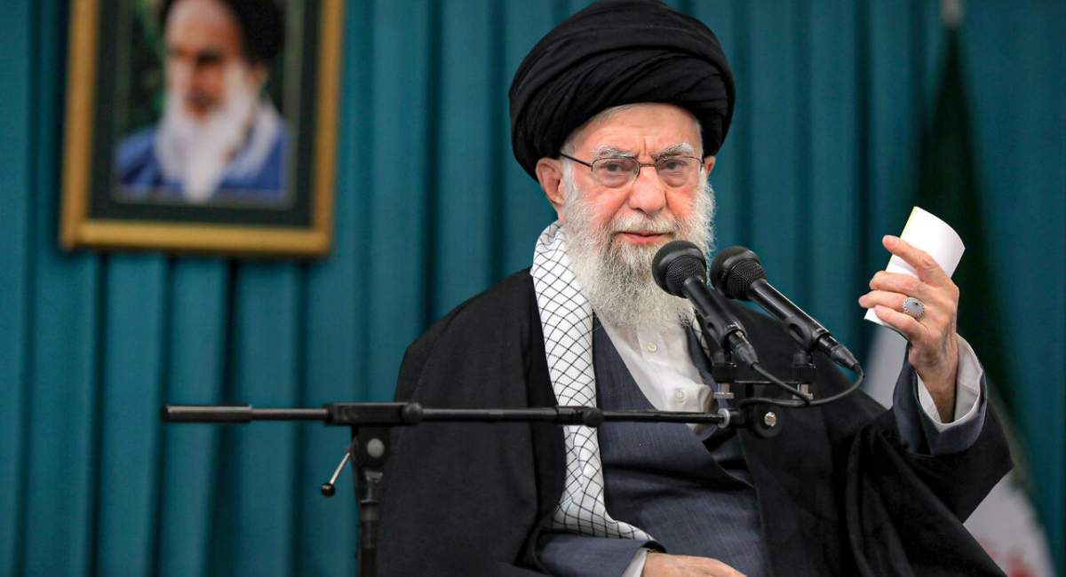 فیلم کامل پیام رهبرانقلاب در آستانه ۲۲ بهمن  