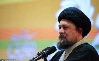 تبریک سید حسن خمینی به آیت الله خامنه‌ای