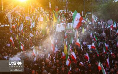 «باید برخاست»/ محسن محمدی پناه «باید برخاست»/ محسن محمدی پناه
