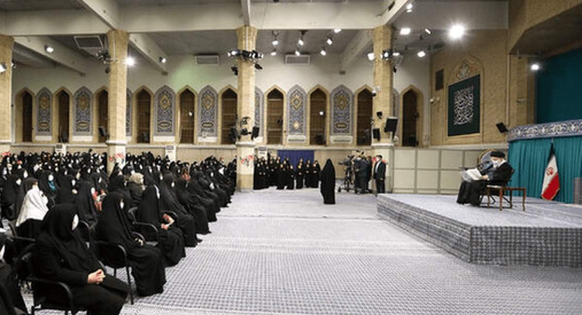 نزدیک‌ترین کت‌وشلواری در حکومت به رهبرشهید  